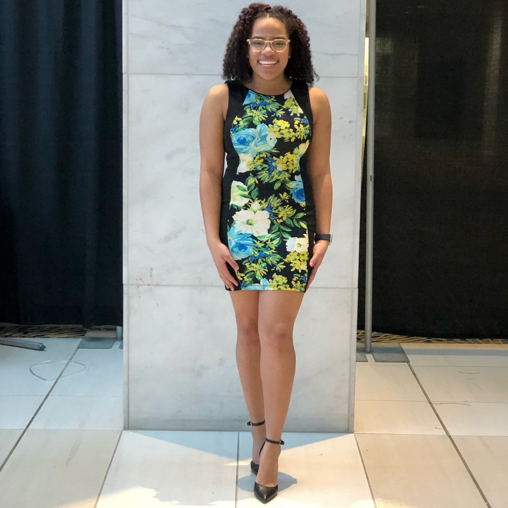 Meet your Posher, Yisel